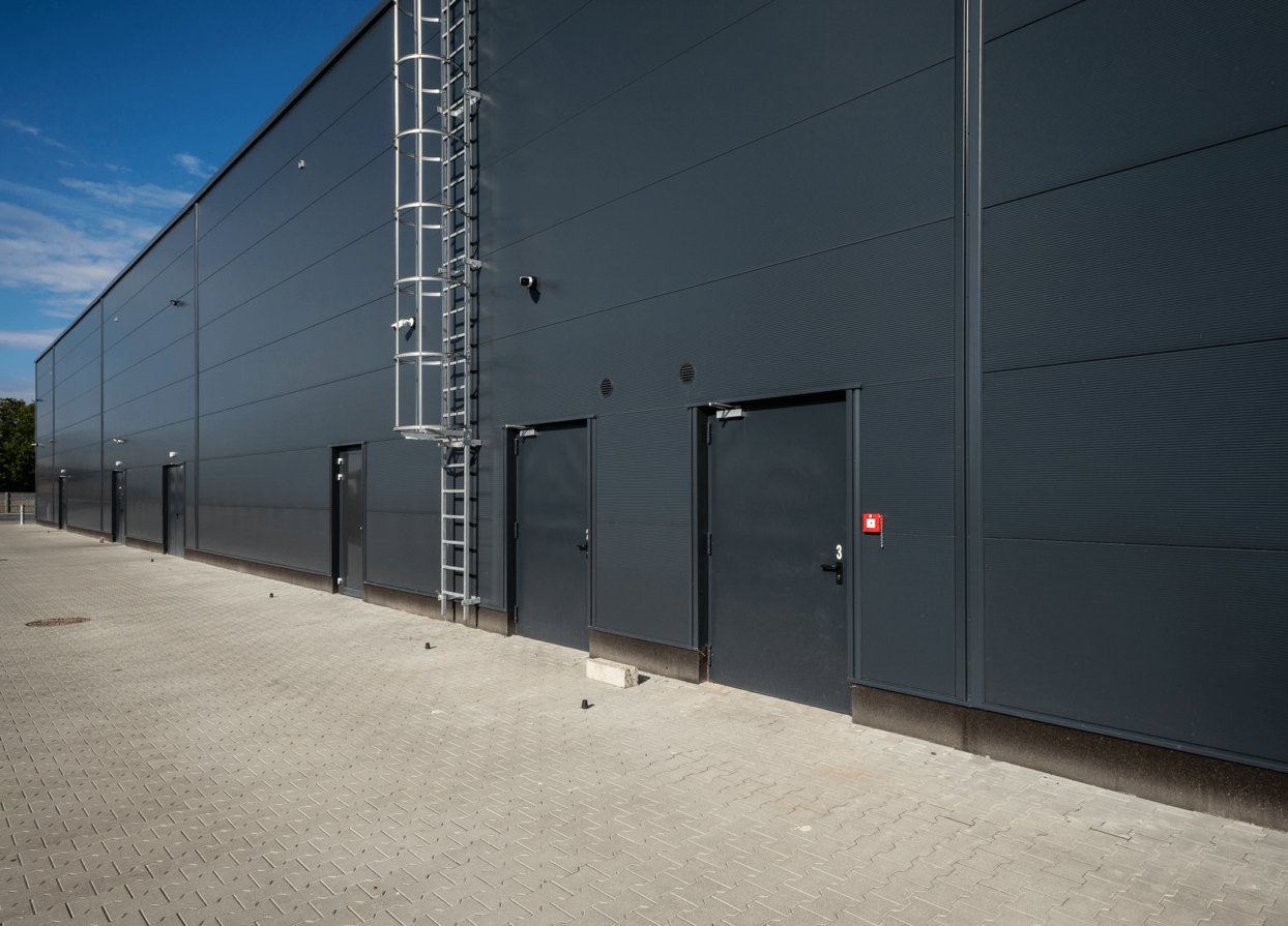 hala-galeria-obiekt-handlowy-alupca-wielkopolskie-deichmann-sinsay-najwiekszy-amwin-2020