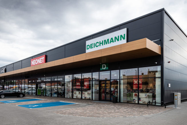 hala-handlowa-Neonet-Deichmann-budowa-nowa-Amwin-architektura-miasto-Słupca