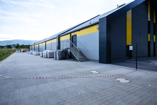 Obiekt-handlowy-Przedsiebiorstwo-Wielobranzowe-A-B-dolnoslaskie-myslakowice-2017-13