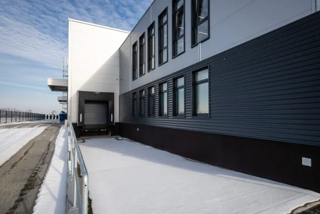 dok-magazyn-brama-finder-hala-generalny-wykonawca-wielkopolska-kto-projektował-sady-gmina-tarnowo-poznan-2021