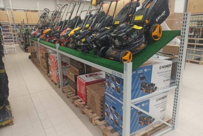 bogaty-asortyment-w-sklepie-Mrówka