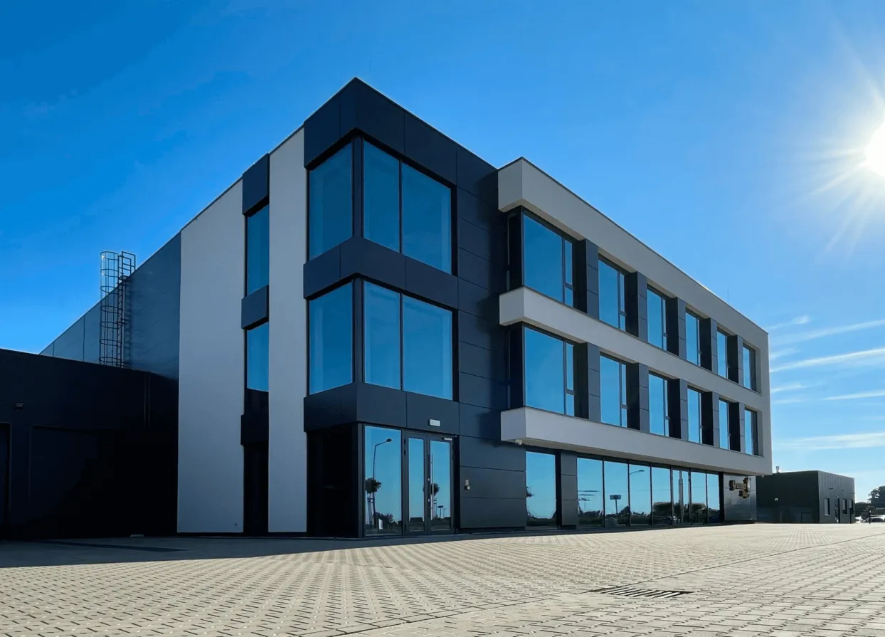 GroomerShop-biurowiec-wykonany-przez-Amwin