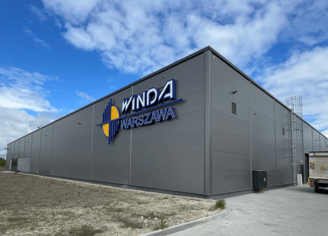 hala stalowa z czescia socjalna