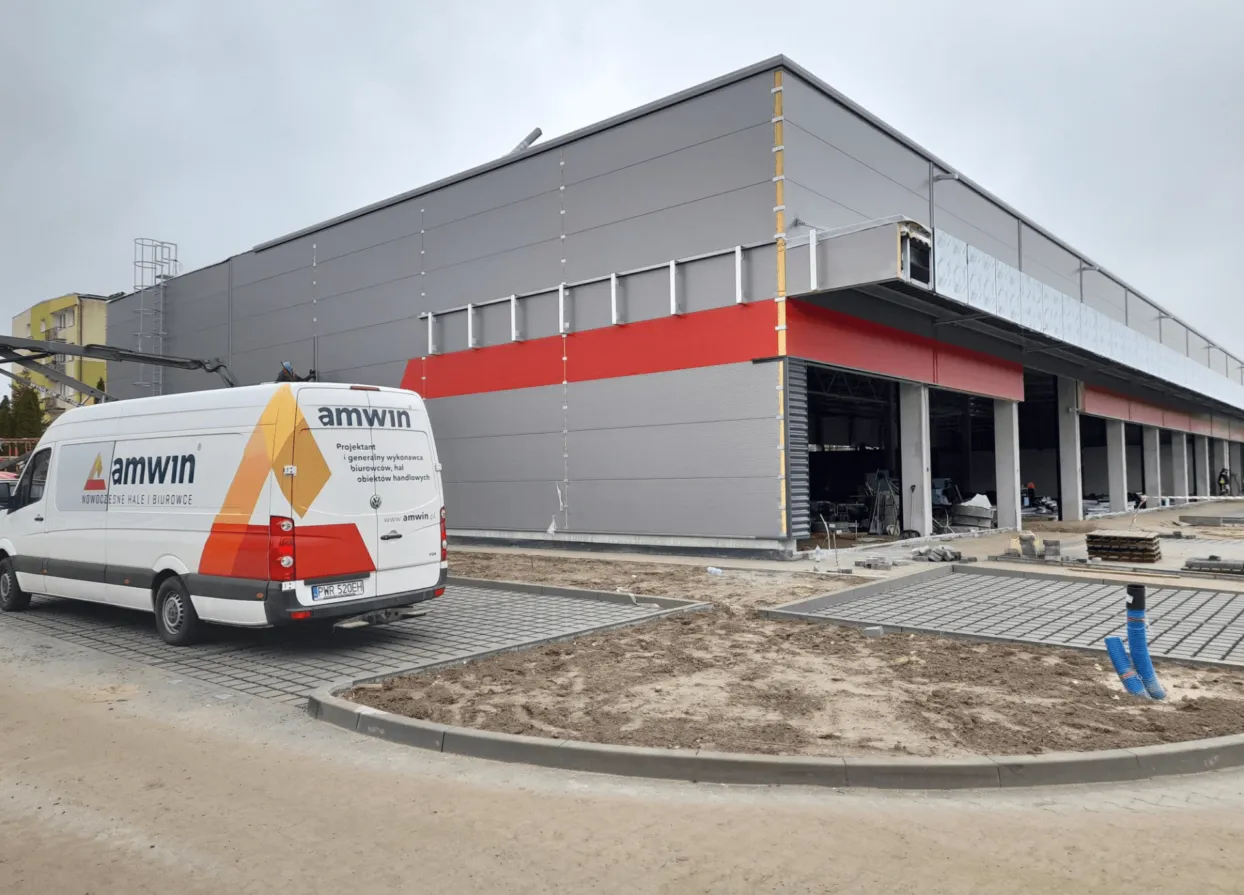 elewacja z plyty warstwowej