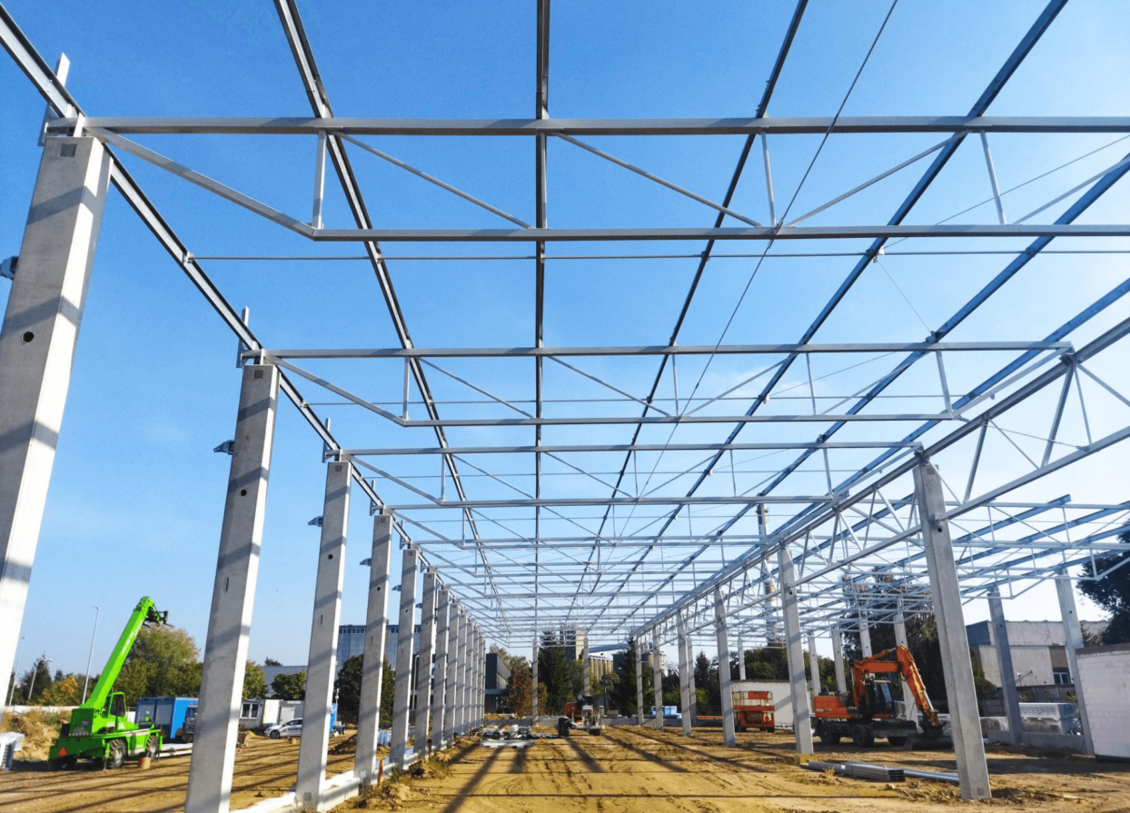 stalowa konstrukcja dachu retail parku