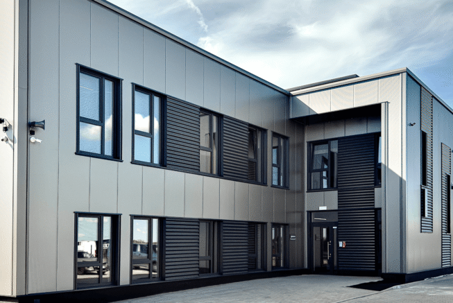 hala-z-biurowcem-dla-producenta-wozkow