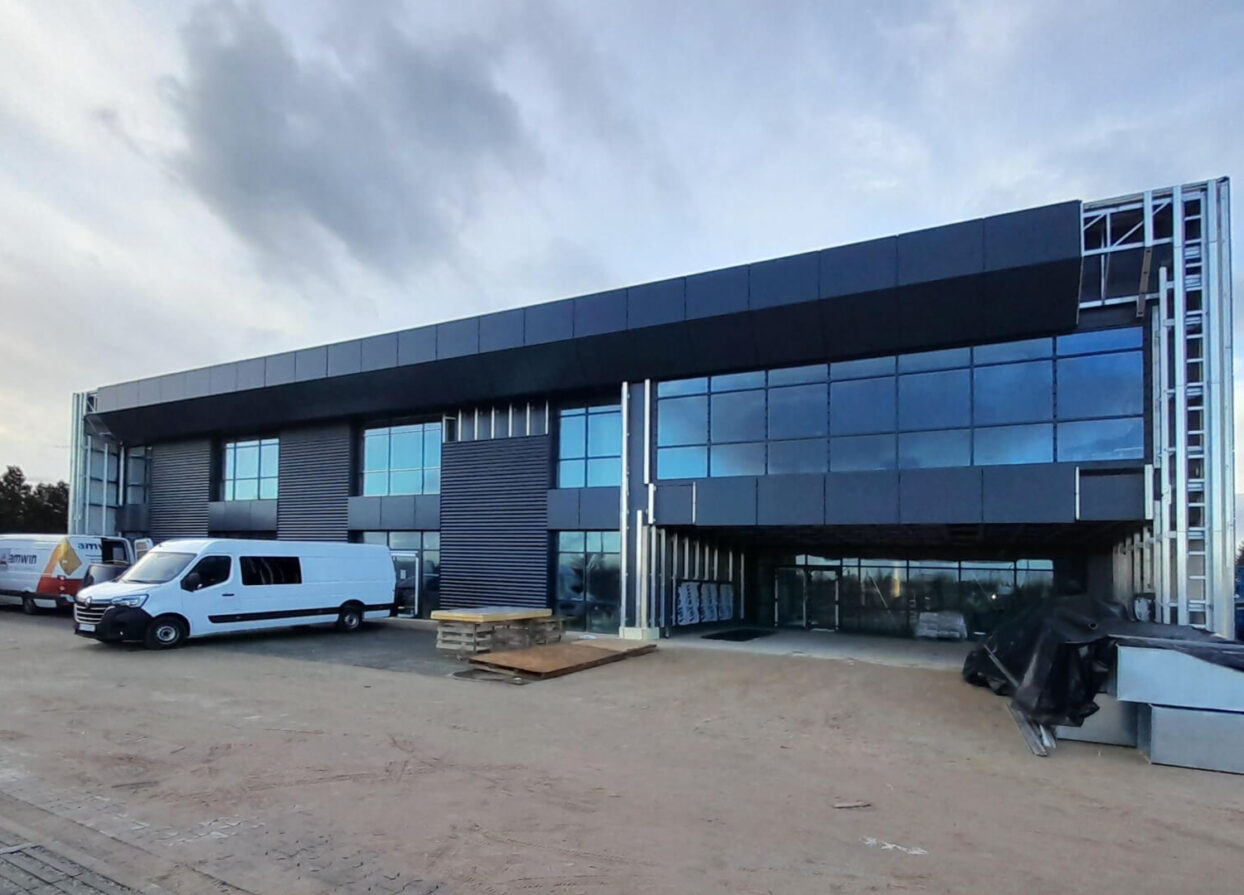 panele-kompozytowe-na-elewacji