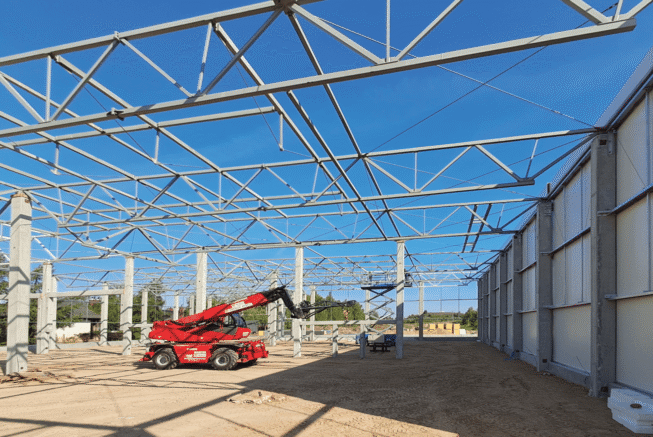 konstrukcja-stalowa-dachu-hala-magazynowa-Dalanowek-Amwin