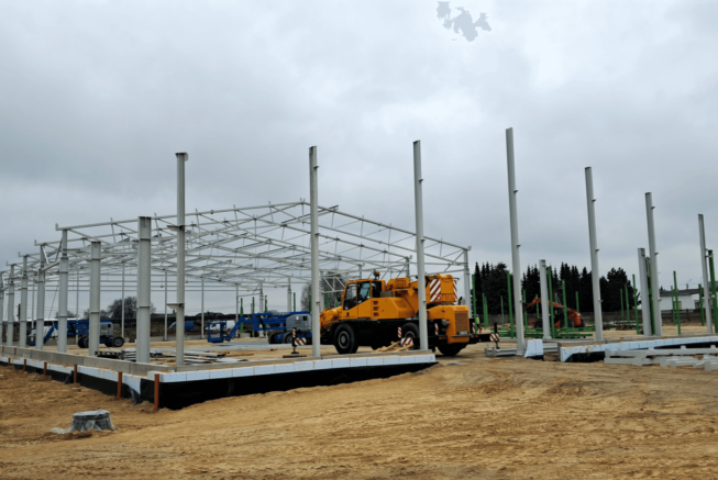 konstrukcja-stalowa-hali-magazynowej-szkolki-roślin