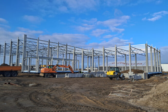 konstrukcja-zelbetowo-stalowa-hali-magazynowej