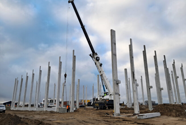 montaz-prefabrykowanych-slupow-zelbetowych