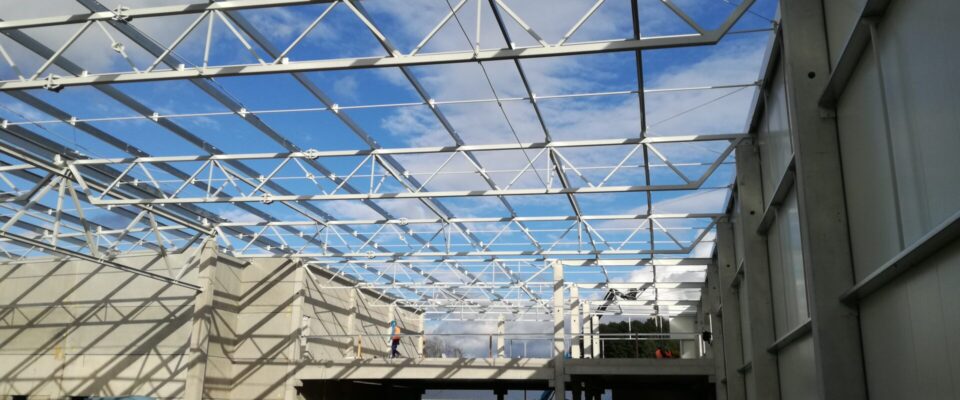 Architekci z biura projektowego Amwin stworzyli halę stalową pod Zieloną Górą
