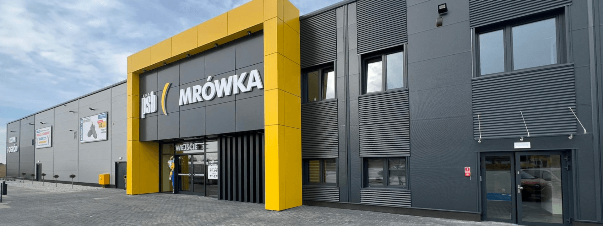 Hala handlowa PSB Mrówka w Strzegomiu.